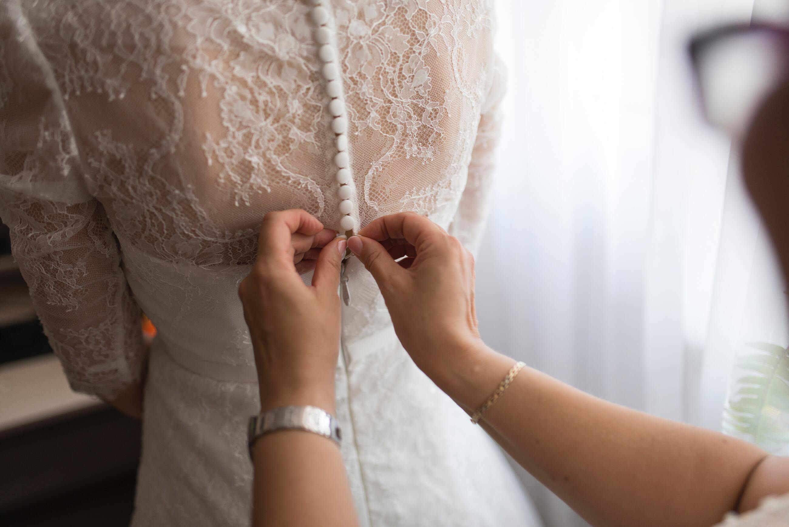 When to buy a wedding dress Image